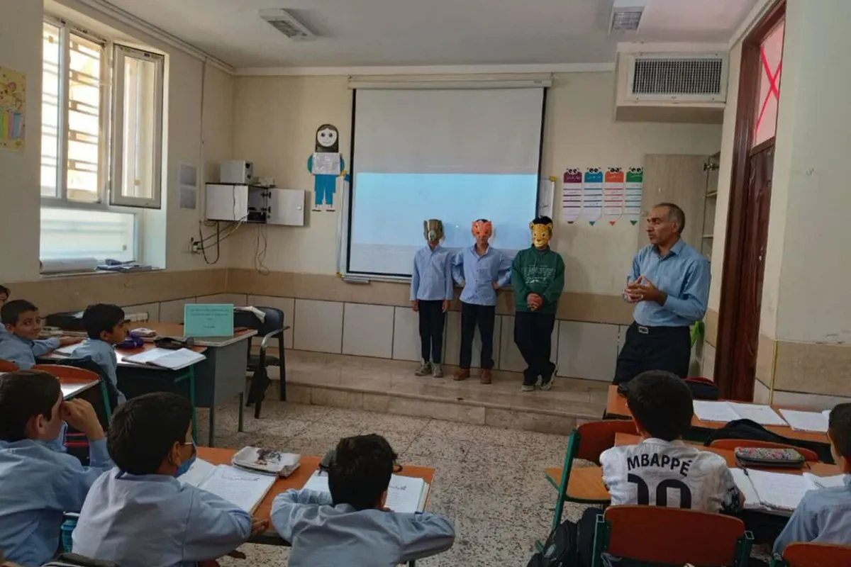 آموزش فرهنگ حفاظت از محیط زیست به دانش‌آموزان مرودشتی