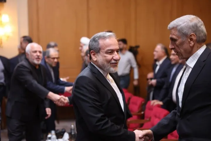 عراقچی: پس از جنگهای اخیر، منطقه مانند گذشته نخواهد بود/همسایگان رقیب نیستند؛ شرکای اصلی ایران برای آیندهای صلحآمیزند
