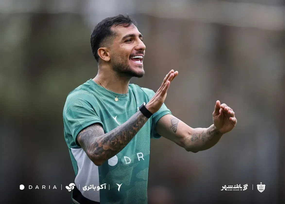 تیکدری و بیفوما در ترکیب ثابت؛/ زوج سمت چپ پرسپولیس با هم عکس گرفتند!