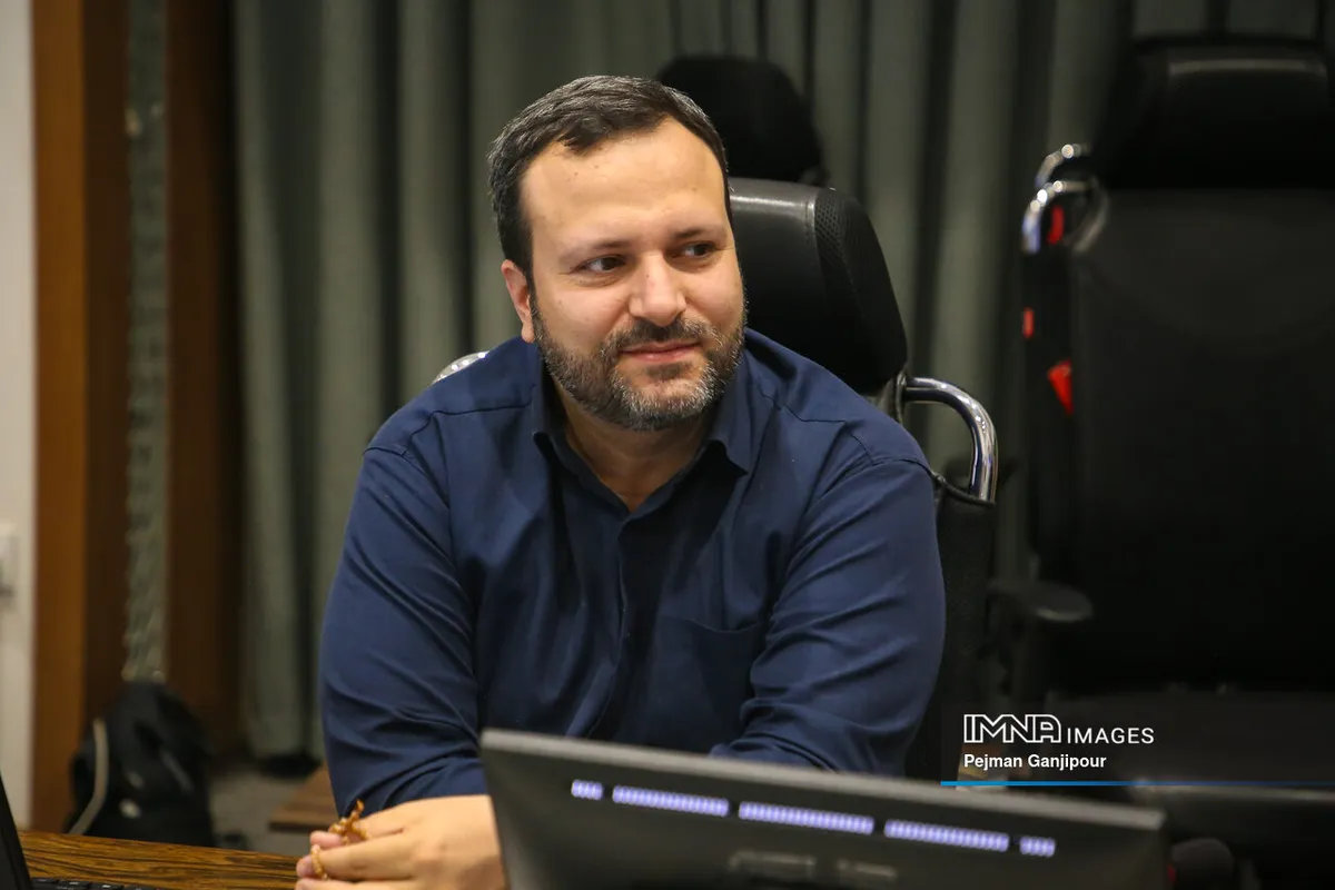 انتخابات شوراها، دورکاری و خدمات پنجشنبه‌ها تعیین‌تکلیف شود