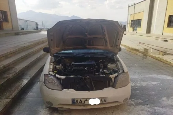حریق موتور خودروی تیبا در همدان مهار شد