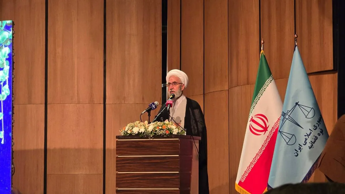 تا جایی که ممکن است از جایگزین‌های حبس استفاده کنید
