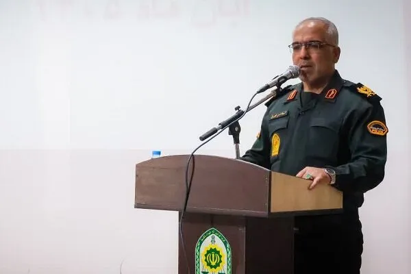 فرمانده انتظامی قزوین: با اخلالگران امنیت و اغتشاشگران برخورد میکنیم