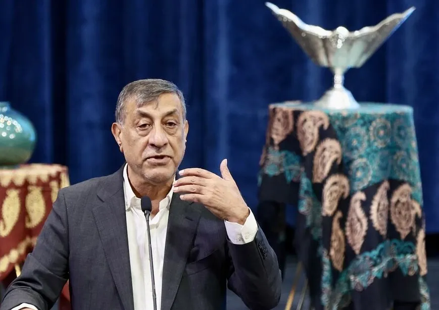 بخش خصوصی باید مسئولیت سازندگی کشور را بر عهده بگیرد