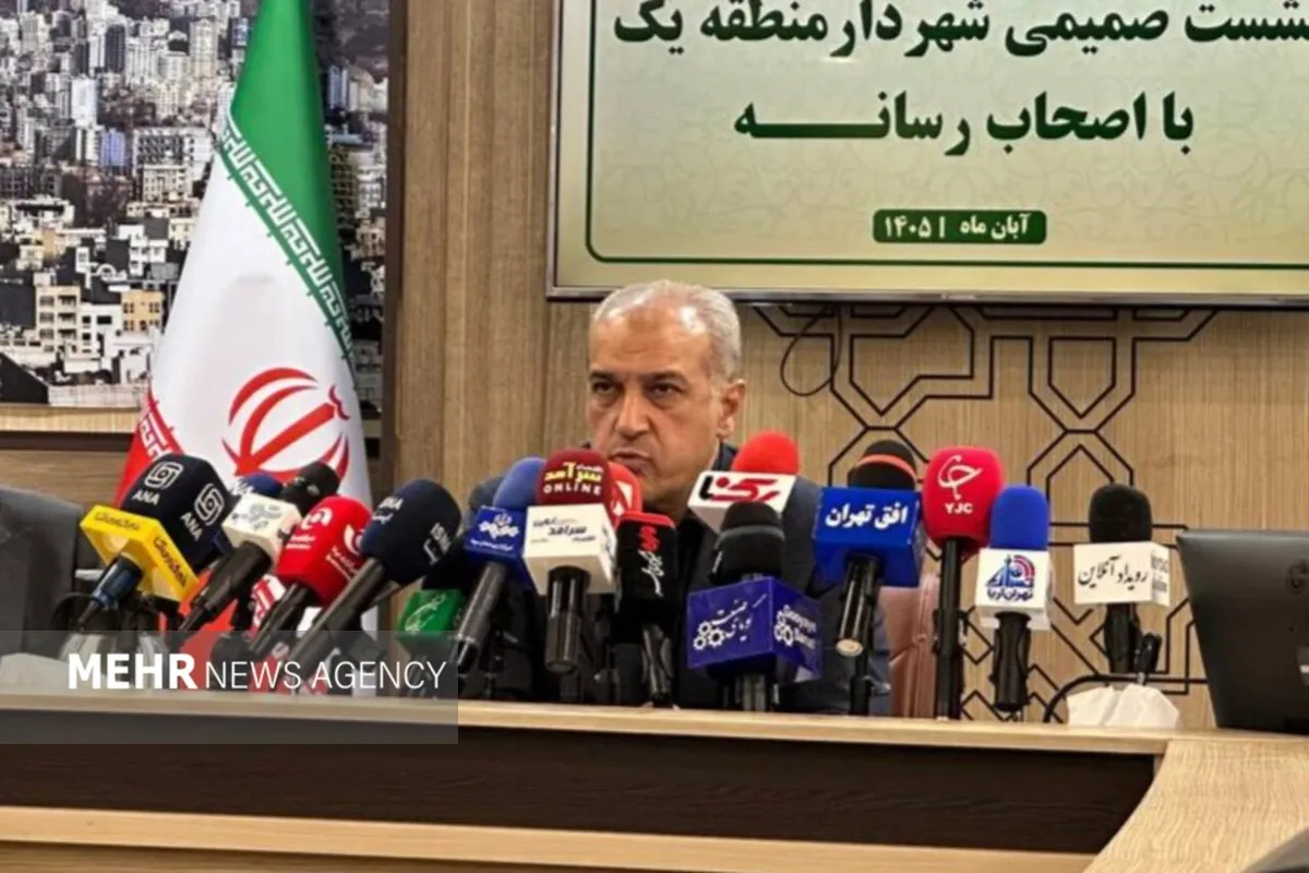 ۱۴۰۰ درخت خیابان ولیعصر شناسنامه‌دار شدند