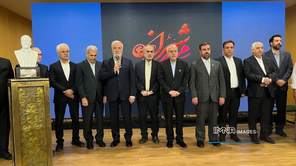 رونمایی از سردیس «محمدحسن اسدی» در رویداد ملی گردشگری مهر ایران