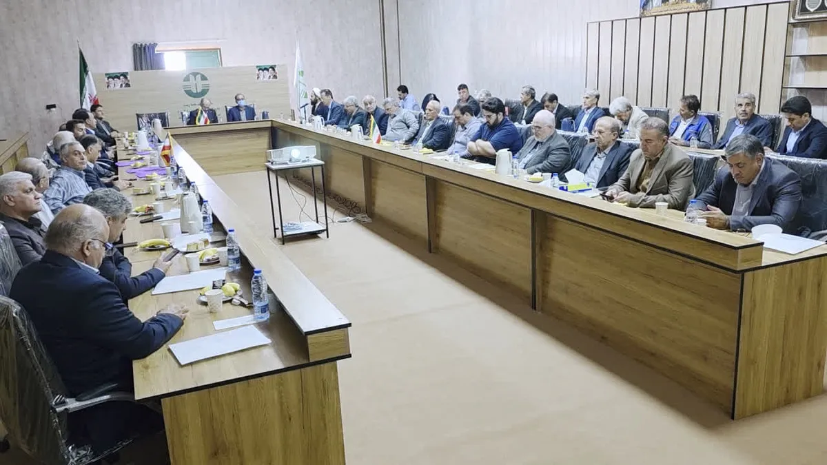 توازن میان صنعت و طبیعت در میبد