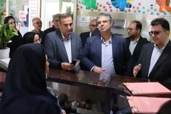 زندیه‌وکیلی: فداکاری پرستاران با بهبود معیشت و شرایط کاری همراه شود