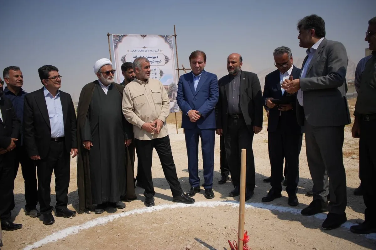آغاز ساخت ۲ مدرسه ۱۲ کلاسه در کنگان و بنک