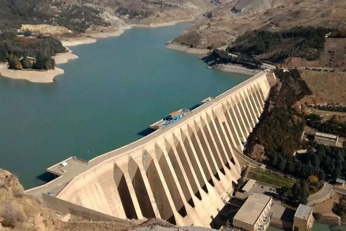 ۵۵ درصد از ظرفیت مخازن سدهای کشور خالی است/ وضعیت پرشدگی سدهای دوستی و طرق در خراسان رضوی، پانزده خرداد در حوضه قمرود، شمل و نیان در هرمزگان، بارزو در خراسان شمالی، ساوه در گیلان و لار و ماملو در تهران و البرز بحرانی است