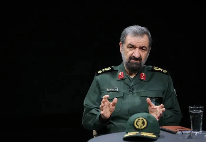 دبیر شورای عالی امنیت ملی: اگر دوباره جنگی در بگیرد، بسیاری از کابلها، دیتاسنترها، تأسیسات هوش مصنوعی و سایتهای دیگر موجود در منطقه نابود خواهند شد / فرمانده سنتکام برای کارهای قاچاق از ارتش امارات استفاده میکند /آنها از ۵ یا ۶ شناور کوچک برای انتقال نفت به نفتکشهای بزرگتر استفاده میکنند، ولی