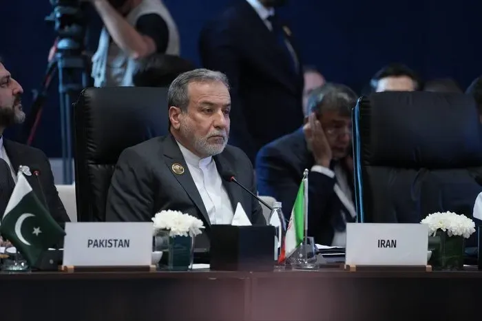 عراقچی: نشست شورای وزیران خارجه سازمان همکاری اسلامی، بسیار مهم بود/ انتظار داریم این سازمان نقشی فعال در حل اختلافات ایفا کند
