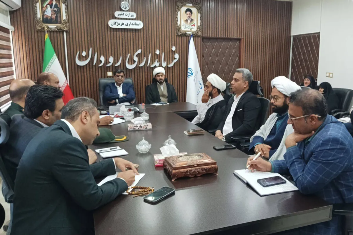 محسنی: فرهنگ اقامه نماز باید از مدارس نهادینه شود