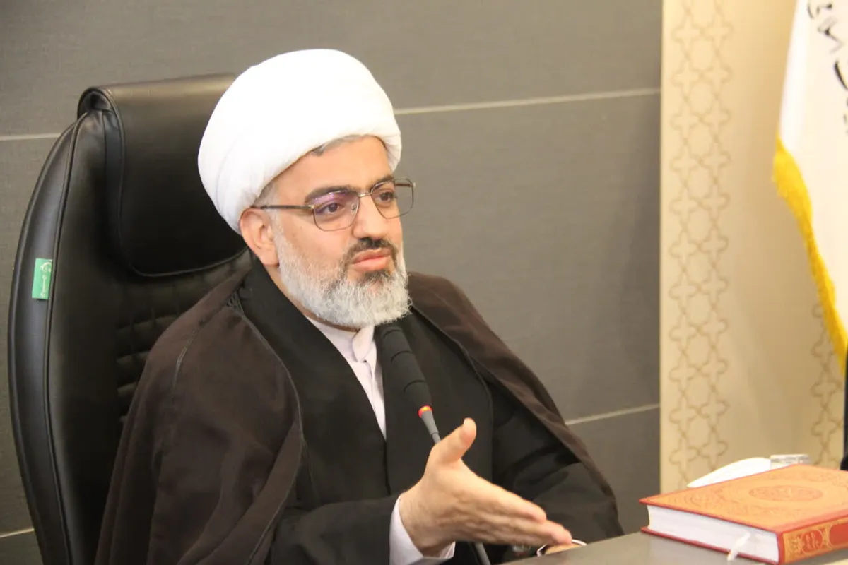 حافظ و شهیدان؛ دو روایت از حقیقت و آزادگی