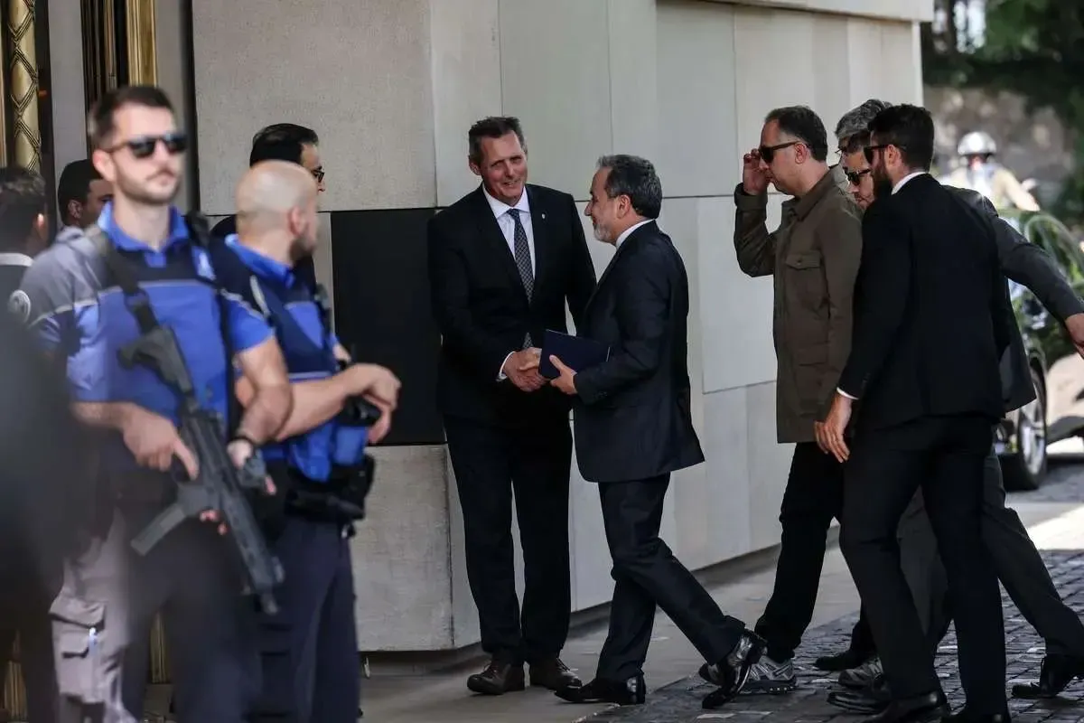 خبرنگار الجزیره: تهران به واشنگتن گفته درباره پرونده هستهای مذاکره نخواهد کرد و هر توافقی در ابتدا باید بر مبنای هفت شرط ایران شکل بگیرد / به نظر میرسد همه طرفها در حالت آمادهباش قرار گرفتهاند و منتظر هرگونه تحول نظامی هستند
