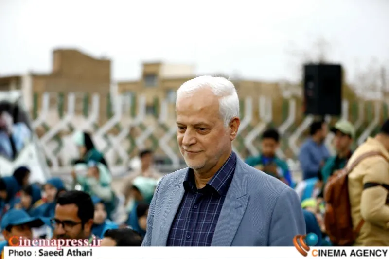 «اصفهان» بهتدریج زیرساختهای خود را برای «برگزاری جشنواره» توسعه داده / «تبلیغات شهری» جدی گرفته شده است/ «گرافیک شهر اصفهان» تحت تأثیر «جشنواره بینالمللی فیلمهای کودکان و نوجوانان» است