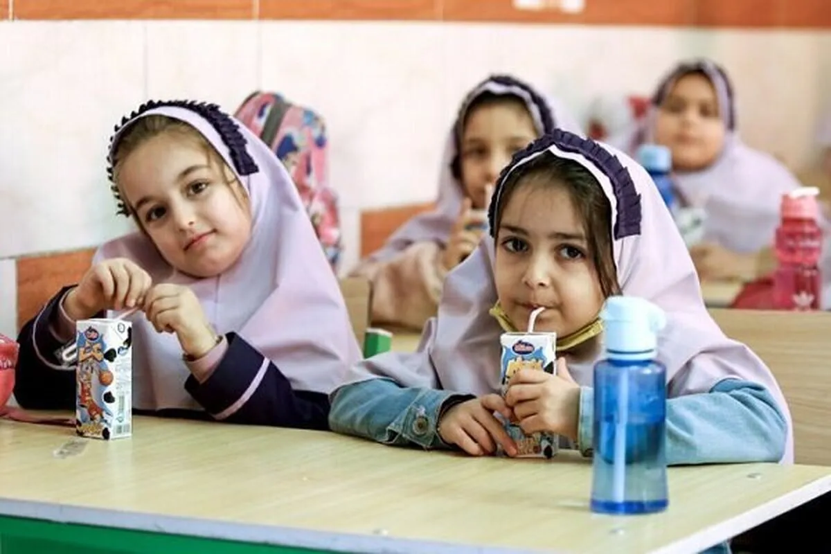 متقیان: ۱۳۰ هزار دانشآموز خراسان شمالی مشمول طرح شیر رایگان هستند