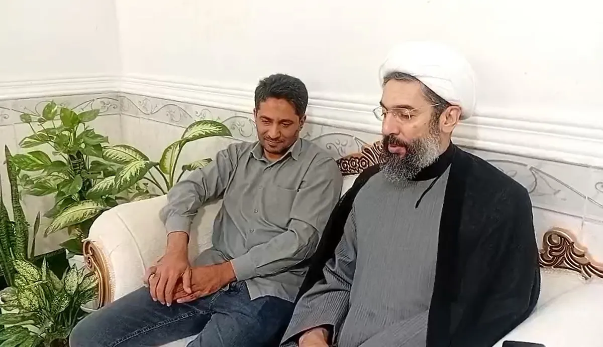 دیدار مسئول دفتر نهاد رهبری در دانشگاهها با خانواده شهدای میناب
