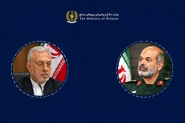 دیدار وزیر پیشنهادی وزارت دفاع با فرمانده کل سپاه /سردار وحیدی: اتکا به دانش بومی، اراده متخصصان و تداوم زنجیره تولید تجهیزات دفاعی از مؤلفههای مهم مقابله با تهدیدهای احتمالی دشمنان است