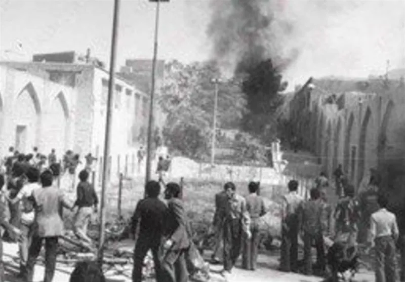 24 مهر؛ روزی که آتش به مسجد کرمان افتاد و شعلههای انقلاب فروزانتر شد