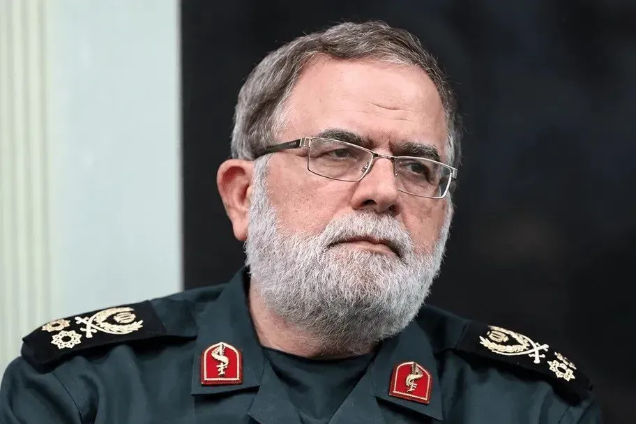 سرلشکر ایزدی، جانشین فرمانده کل سپاه: فضاسازیها و تبلیغات نمیتواند بر نتیجه میدان اثر بگذارد / یکی از فرماندهان ایتالیایی به یکی از دانشمندانی که من با او در ارتباط بودم، گفته بود «شما دارید با شیطان میجنگید؛ من به کلیسا میروم و برای شما دعا میکنم»