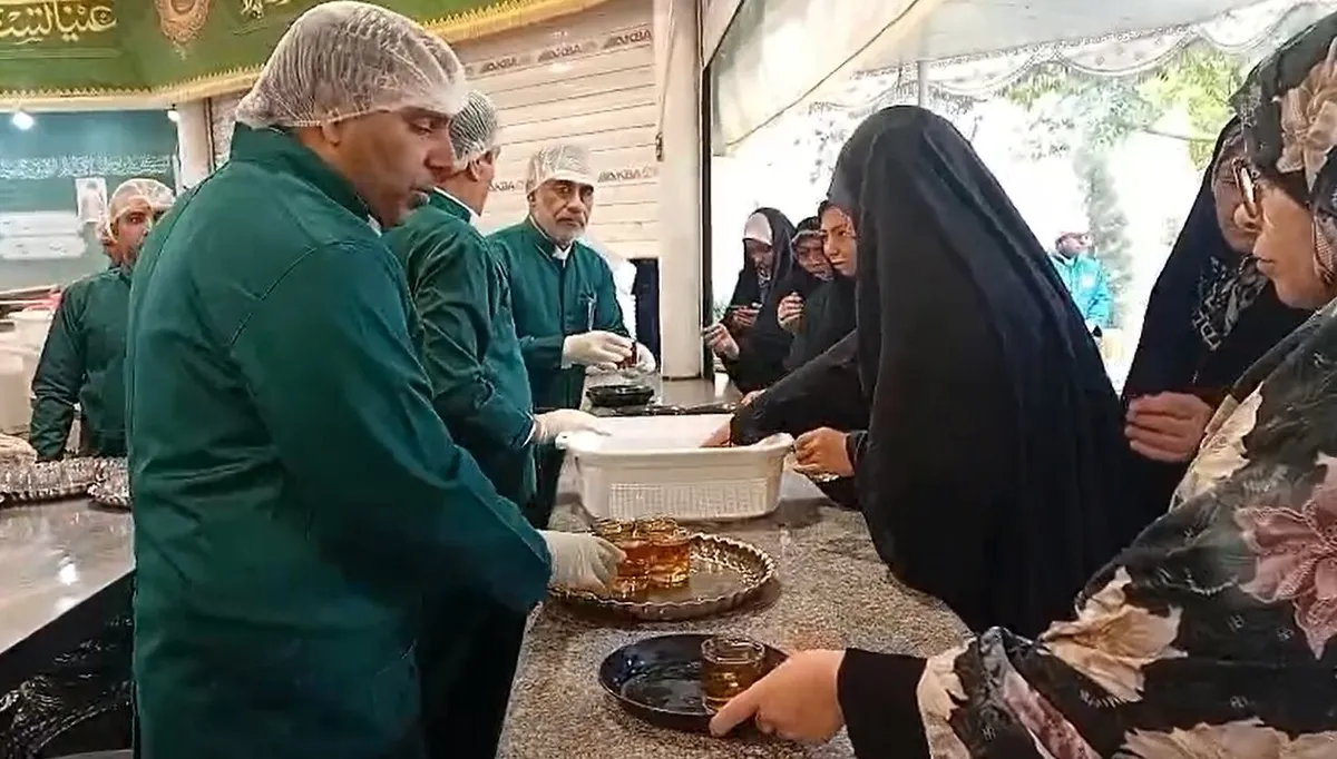 خدمات رسانی کانون رضوی میناب به زائران در مشهد مقدس
