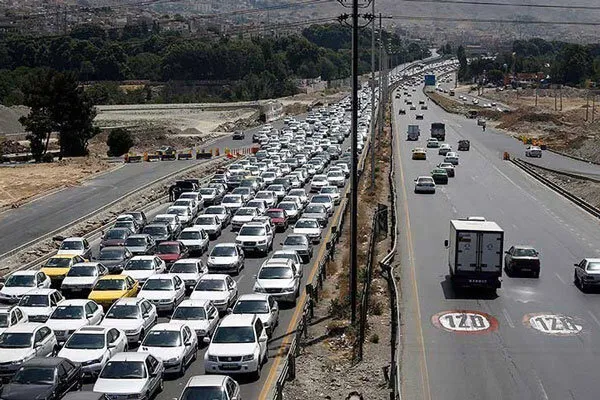 ۲۸ کیلومتر از آزادراه قزوین–کرج آسفالت پلیمری شد