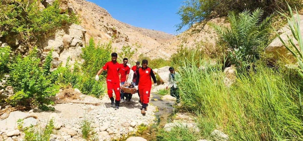 نجات جان فرد مصدوم شده در ارتفاعات تفرجگاه آب آسیاب در قیروکارزین