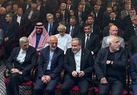 حضور عراقچی و ظریف در نشست تخصصی «نقش شهید خرازی در اجماعسازی سیاست خارجی» + عکس
