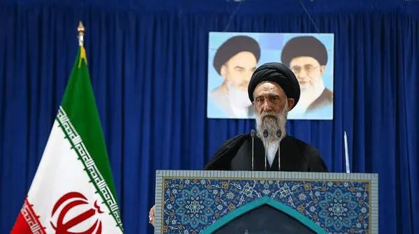 خطیب‌جمعه اصفهان: دشمنان از قدرت علمی ایران هراس دارند