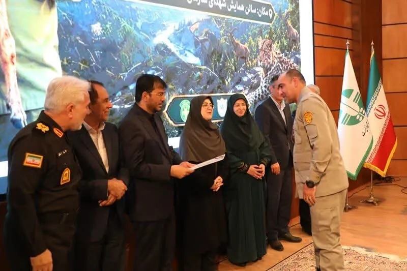 درخشش محیط زیست لرستان در آیین ملی روز محیطبان؛تجلیل از چهار برگزیده لرستان در بخش استانی و ملی