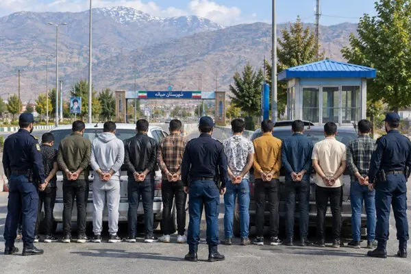 جمع آوری ۱۰ تبعه غیرمجاز توسط پلیس شهرستان میانه