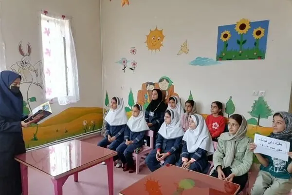 برگزاری برنامههای هفته کودک در کتابخانه امام حسن مجتبی (ع) مهاجران