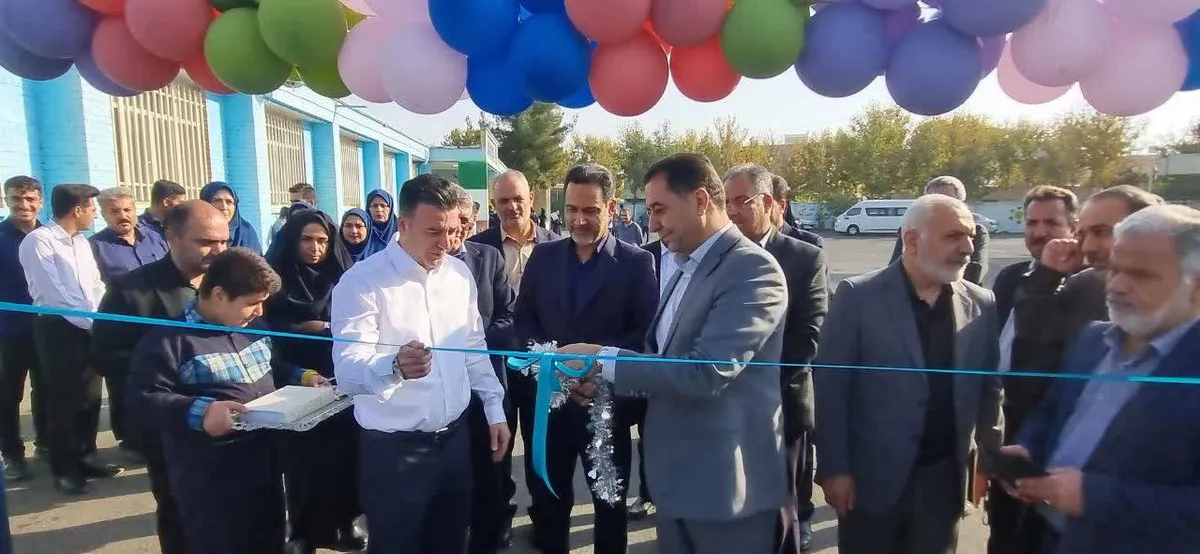 افتتاح  زمین چمن مصنوعی مدرسه کودکان استثنایی امید گلپایگان تا تجلیل از چهل پرستار شاهین شهری