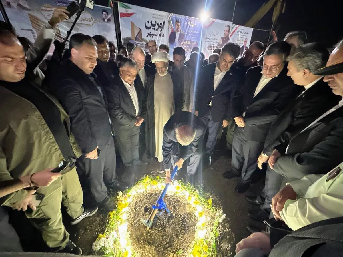 وزیر گردشگری، هتل ۴ ستاره خوی را کلنگ‌زنی کرد