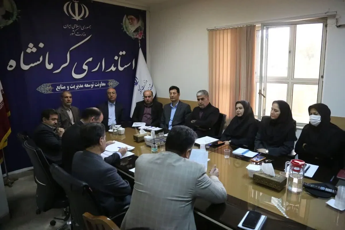 استاندار کرمانشاه: رضایتمندی کارکنان باید در اولویت استانداری باشد