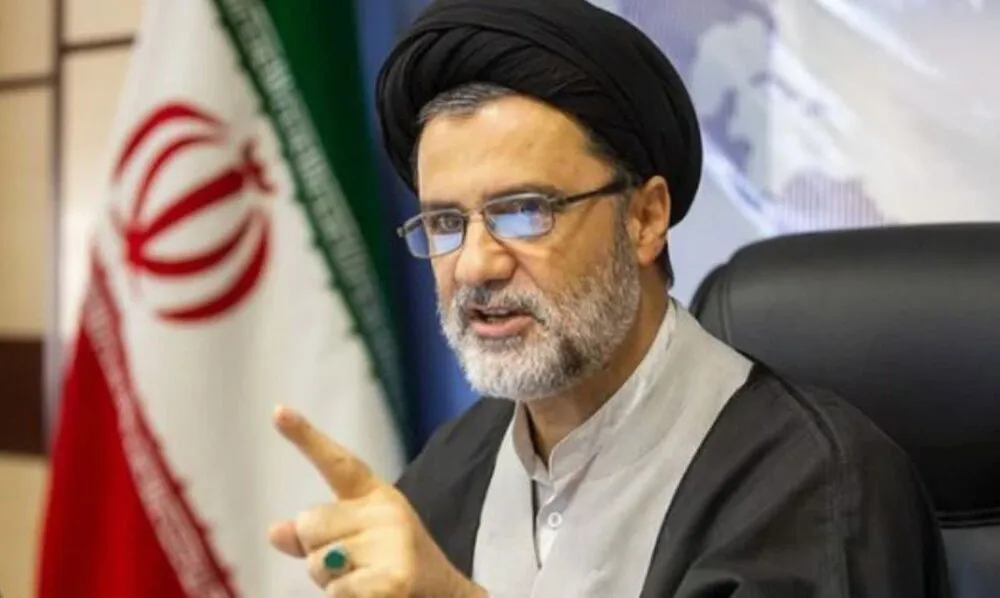 محمود نبویان: هرگونه مذاکره‌ با آمریکا قبل از انتخابات کنگره کمک مستقیم به ترامپ است