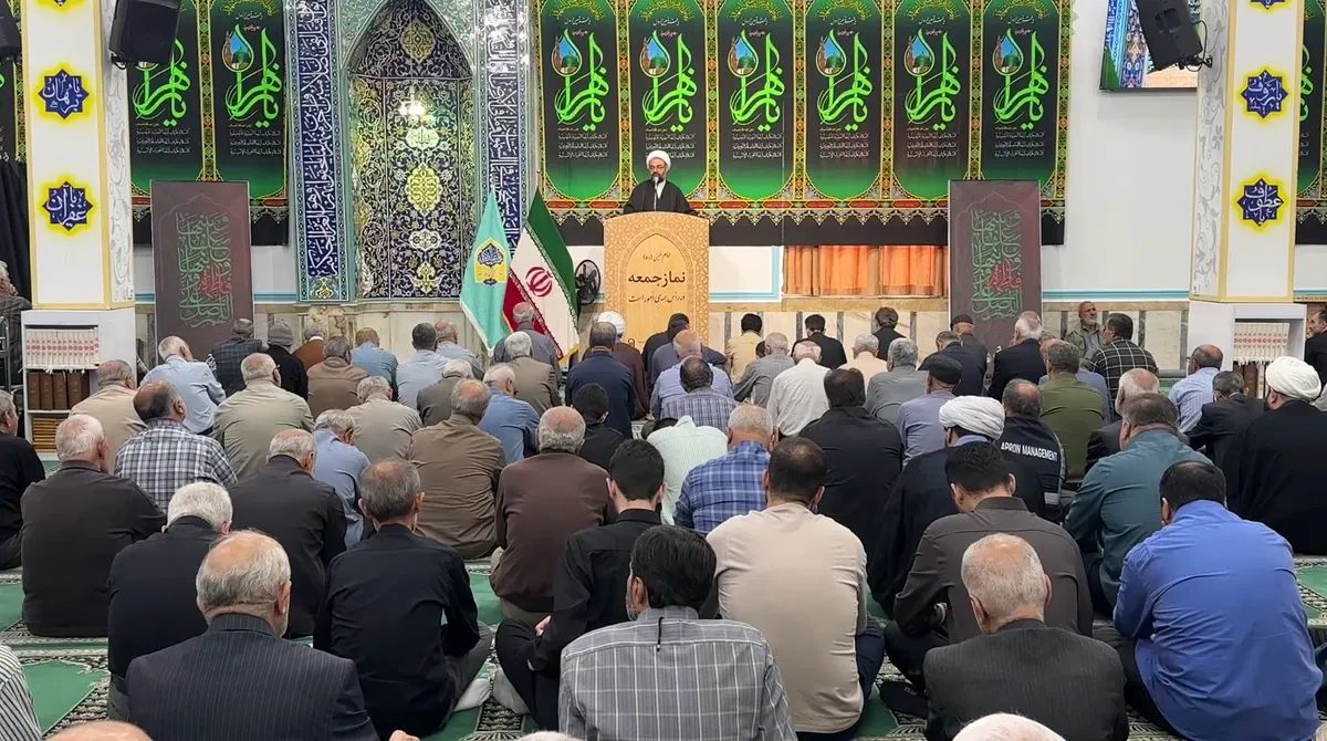 تأکید امام جمعه لنگرود بر نقش معلمان در تبیین روحیه استکبارستیزی در جامعه