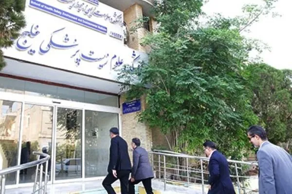 معاون وزیر بهداشت: بوشهر قطب پزشکی هستهای و زیستفناوری ایران است
