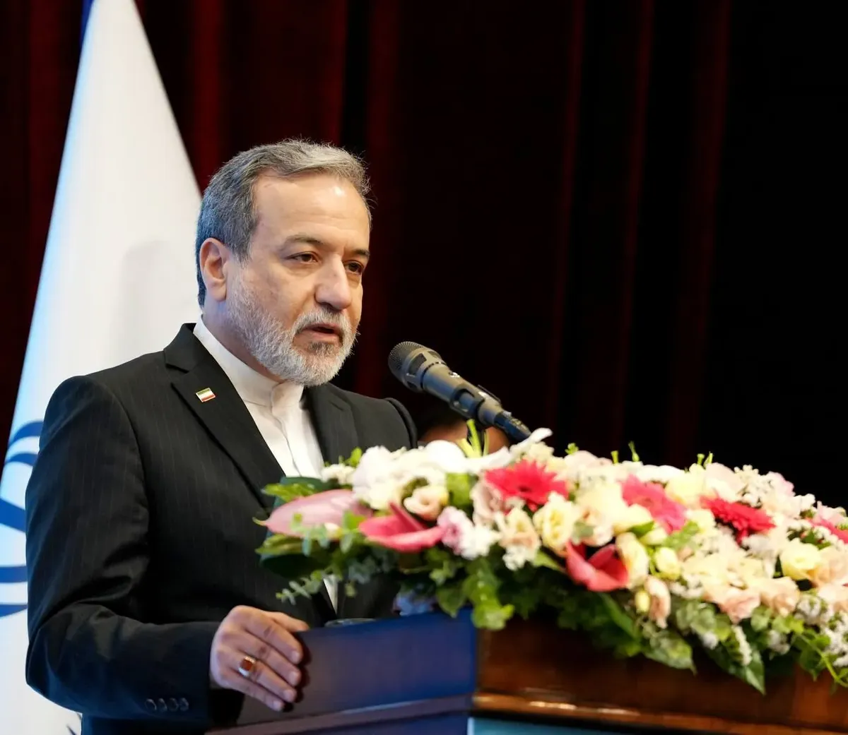 عراقچی: حملات اخیر به تأسیسات نفتی، پالایشگاهی، انرژی و هستهای ایران، خطرات جدی زیستمحیطی ایجاد کرده/ وقتی حملهای موجب آلودگی خاک، تخریب منابع آب و ایجاد مواد خطرناک میشود، آثار آن میتواند بسیار فراتر از زمان و مکان حمله، ادامه پیدا کند