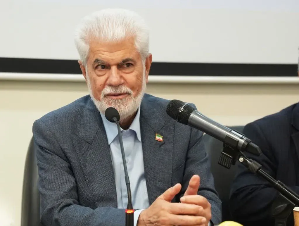 مجمع خیرین نباید دولتی شود