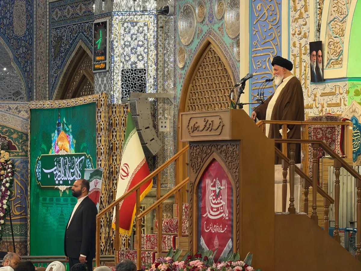 امام جمعه مشهد: دشمن در عرصه نظامی فقط تهدید خود را تشدید کرده است