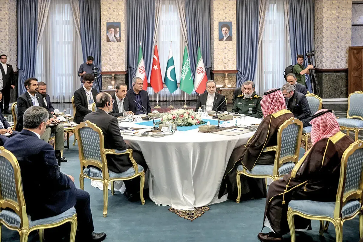 آخرین تحولات دیپلماتیک؛ از نشست چهارجانبه تهران تا تلاش برای توافق ایران و آمریکا