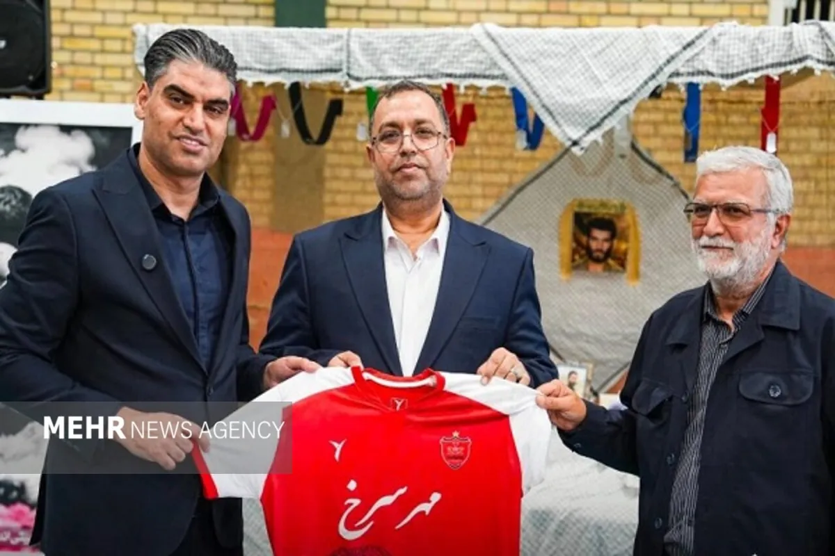 باشگاه پرسپولیس ۸ زندانی را در مشهد آزاد کرد
