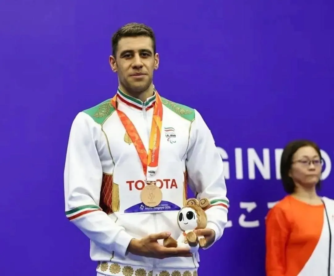 مدال برنز سینا ضیغمینژاد در ۲۰۰ متر مختلط