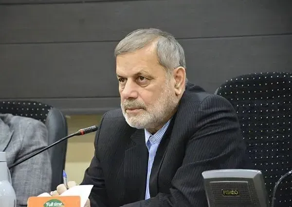 امیر حیات‌ مقدم، نماینده مجلس خطاب به استاندار خوزستان: لنج‌های تجاری ۸ ماه است که در شرایط بیکاری و بلاتکلیفی به سر می‌برند/ تسریع در اجرای مصوبه تغییر کاربری موقت این لنج‌ها ضرورت دارد