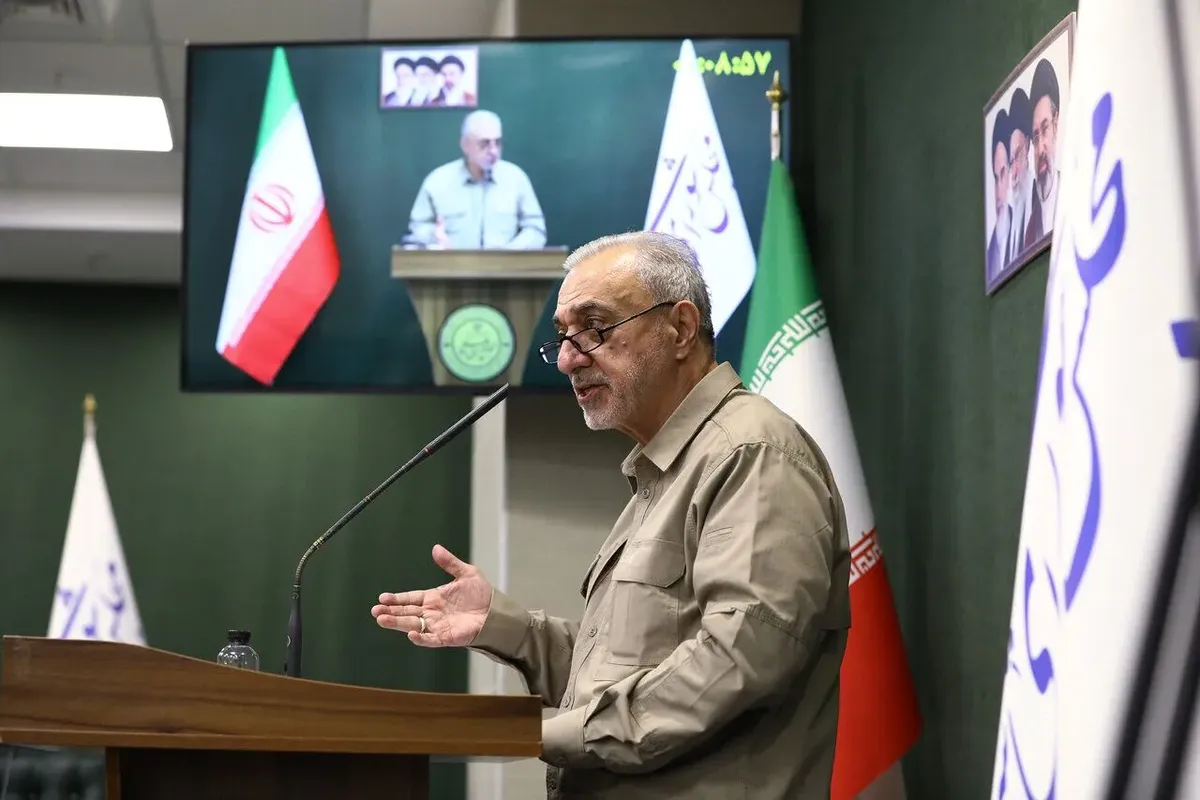 اخلاقی، وزیر دفاع: تدابیر لازم برای مقابله با «مادر بمب‌ها» را اندیشیده‌ایم و خیال‌مان راحت است/ مردم مطمئن باشند که به احتمال زیاد دشمن جرئت نمی‌کند به ما حمله کند/ اگر ترامپ یک بمب بیندازد، باید ببیند چند نفر از نیروهای خود را باید به‌ صورت افقی از منطقه خارج کند