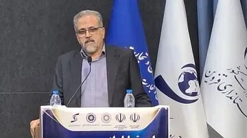 نوری.jpg