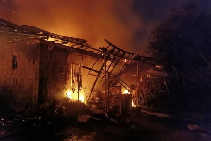 آتشسوزی گسترده در کارگاه پرس و دپوی ضایعات جاده مرزیجران مهار شد