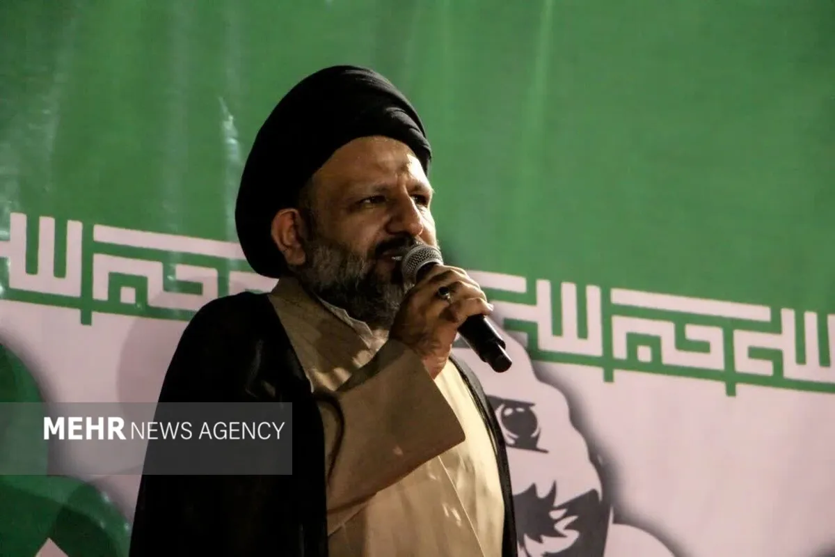 امام جمعه لاهیجان: مذاکره زیر سایه تهدید و تسلیم پذیرفتنی نیست